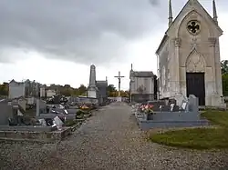 Le cimetière.