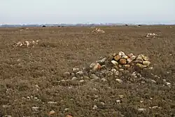 Photographie d'un tas de cailloux d'une hauteur de quelques décimètres