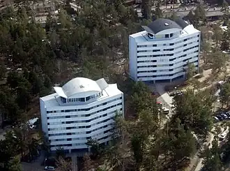 Les bâtiments flacon, Tapiola (Viljo Revell, 1953).