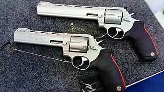 Image illustrative de l'article Taurus Raging Bull