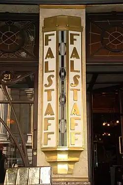 L'enseigne Art décodu Falstaff.