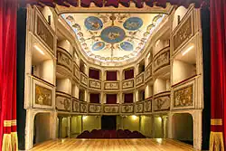 Description de cette image, également commentée ci-après