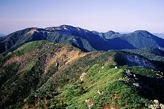 Vue du mont Tekari depuis le mont Chausu.