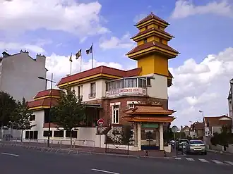 Temple bouddhique Linh Son chan sino-vietnamien à Joinville-le-Pont.