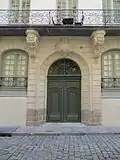 Porte cochère au no 30, rue Kervégan.