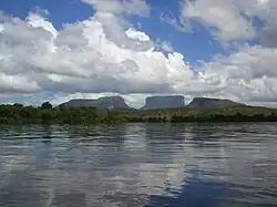 Tepuys du parc national de Canaima, Venezuela.
