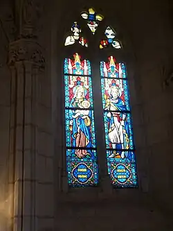 Vitraux de la chapelle.