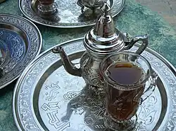 Le thé à la menthe, très populaire dans l’ensemble du Maroc.