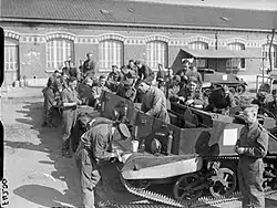 Le 1er&nbsp;bataillon du régiment Duc de Willington (1re&nbsp;division) à la gare de Bachy, le 2 mai 1940.
