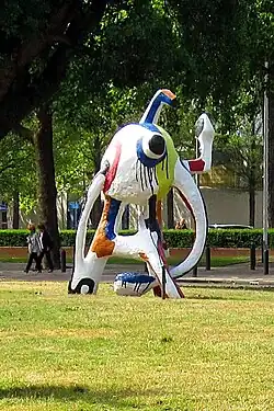 L'Éléphant, 1950, bronze peint