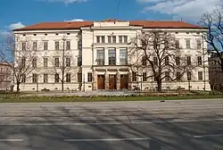 Description de cette image, également commentée ci-après