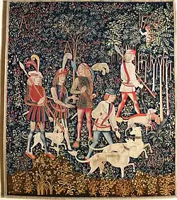 Les chasseurs entrent dans le bois.