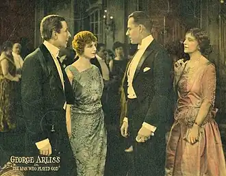 De g. à d. : George Arliss, Ann Forrest, Edward Earle et Effie Shannon, dans La Raison de vivre&nbsp;(en) (1922, poster promotionnel)
