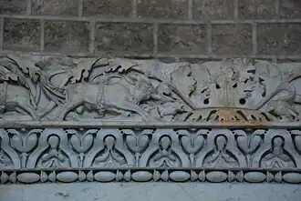 Rais de cœur, chapelet avec olives et pirouettes, Palestrina, musée national d'archéologie prénestine.