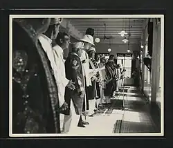 Prières pour la reine.