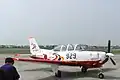 Un T-7 avec une peinture commémorative du 50e&nbsp;anniversaire de la base de Shizuhama&nbsp;(en)