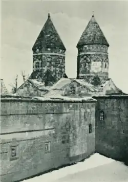 Tambours et dômes de Sourp Stepanos et de Sourp Karapet, 1893.