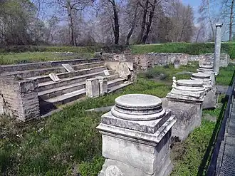 Temple à quatre colonnes dédié à Isis Lochia, sanctuaire d'Isis