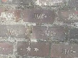 Pavement de la cour du palais.