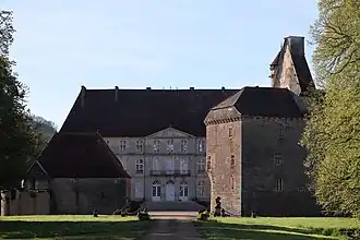 Les vieux et nouveau châteaux.
