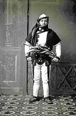 Theodor Ippen&nbsp;(en) en costume albanais, 1900.