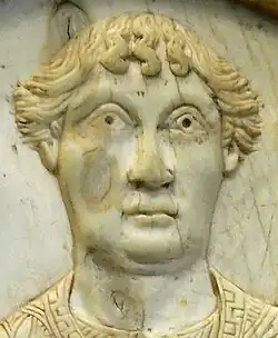 Détail du feuillet gauchepersonnage haut.