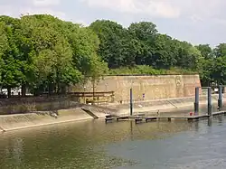 Le bastion de Saint-François (n°3, ou de l'Eau, ou du Luxembourg) ;