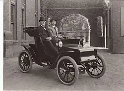 Thomas Edison avec une Baker Electrics (1910)