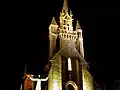 L'église Saint-Melaine de nuit.