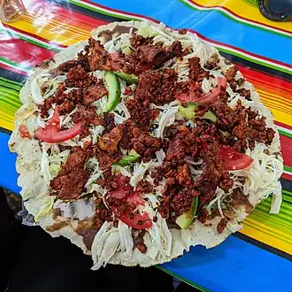 Image illustrative de l’article Tlayuda