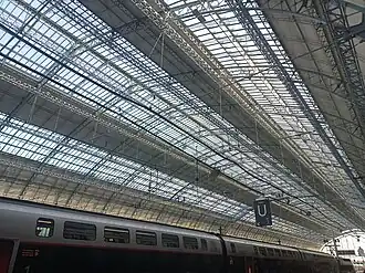 Verrière (ou halle métallique) de la gare.