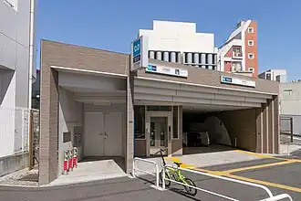 Entrée de la station Kitasandō