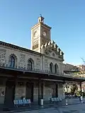 La gare de Tolède, dessinée selon la mode néo-mudéjar une variante du style néo-mauresque très propre à l'Espagne.