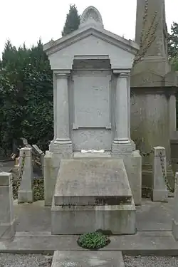 Monument funéraire de Joseph-Ferdinand Toussaint.