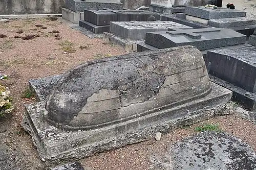 Sépulture de Willaumez.