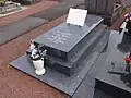 La tombe d'André Delelis au cimetière de l'Est à Lens.