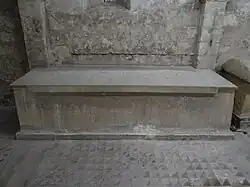 Tombeau de Jean-Baptiste-Joseph de Lubersac, évêque de Chartres (1780-1802).