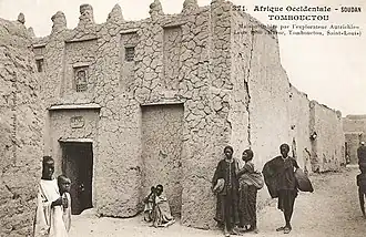 L'Autrichien Oskar Lenz (1880).