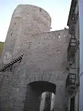 La tour de la prison et le portail de Teruel.