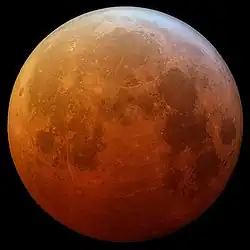 L'éclipse totale de Lune à Oria, Italie.