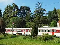 Rame X 2716 préservée du TTPPF/AATY pour des voyages touristiques.
