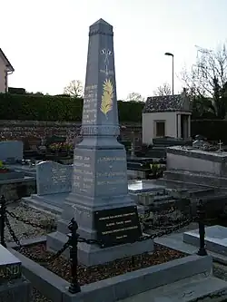 Monument aux morts.