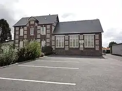 La salle des associations dans l'ancienne école des filles.