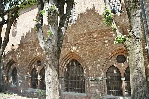 Vue depuis le jardin de la Banque de France