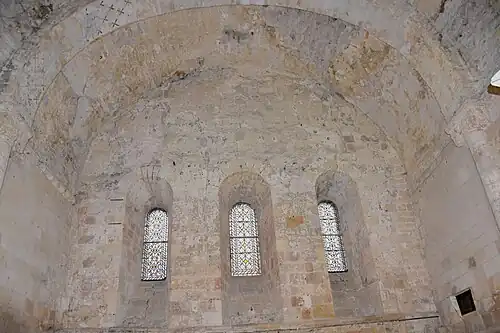 Les trois baies romanes du chevet.
