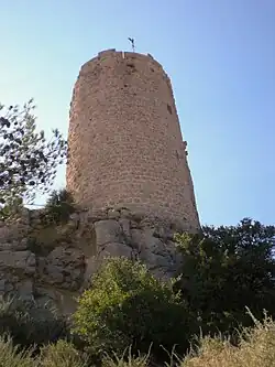 Vue de la tour en contrebas.