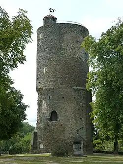 Donjon (tour Mélusine).