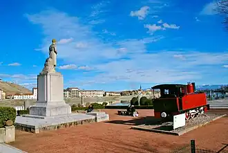 Locomotive 103 exposée à Tournon entre 1991 et 2017