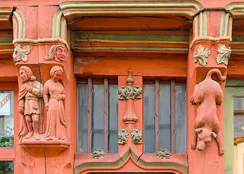 Sculpture au 25 rue Colbert