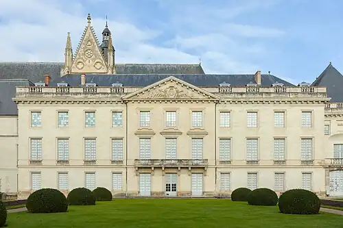 Palais des Archevêques, devenu musée des Beaux-Arts